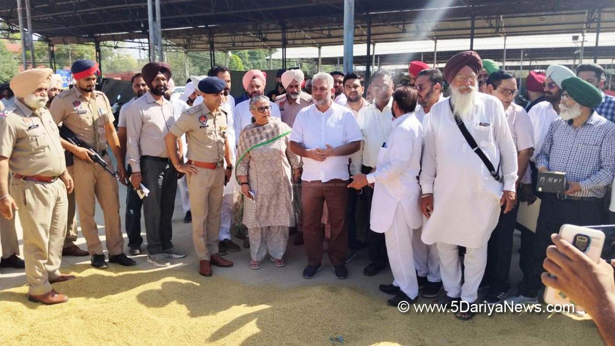 Lal Chand Kataruchak, AAP, Aam Aadmi Party, Aam Aadmi Party Punjab, AAP Punjab, Government of Punjab, Punjab Government, DC Barnala, Deputy Commissioner Barnala, Poonamdeep Kaur, Barnala