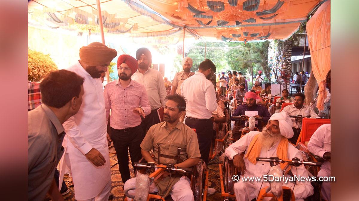 Gurjeet Singh Aujla, Punjab, Congress, Amritsar, Punjab Congress, DC Amritsar, Amritsar, Amit Talwar, Deputy Commissioner Amritsar