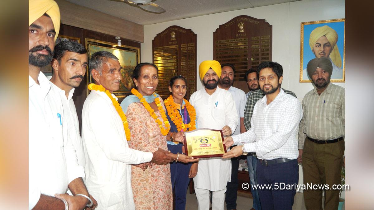 Gurpreet Singh Banawali, AAP, Aam Aadmi Party, Aam Aadmi Party Punjab, AAP Punjab, Mansa, DC Mansa, Deputy Commissioner Mansa, Paramveer Singh