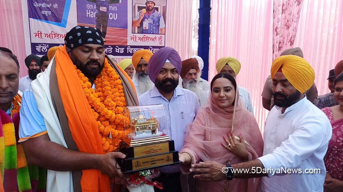 Amandeep Kaur Arora, Dr. Amandeep Kaur Arora, Moga, AAP, Aam Aadmi Party, Aam Aadmi Party Punjab, AAP Punjab, DC Moga, Kulwant Singh, Deputy Commissioner Moga, Moga