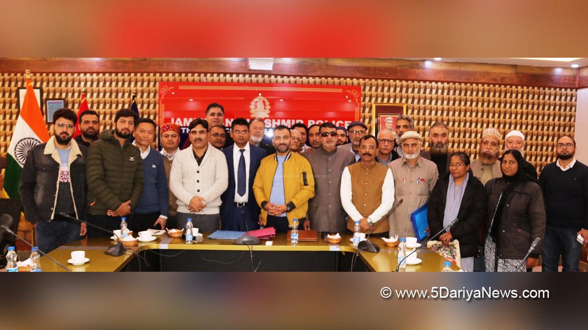Srinagar, Om prakash Singh, Farooq Qaiser, Jammu, Kashmir, Jammu And Kashmir, Jammu & Kashmir, J&K Police
