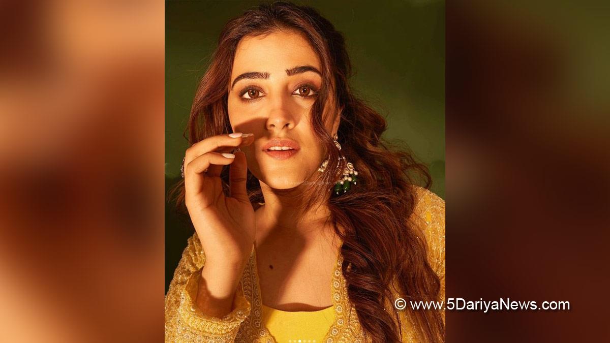 Bollywood, Entertainment, Mumbai, Actor, Actress, Cinema, Hindi Films, Movie, Mumbai News, Heroine, Nupur Sanon