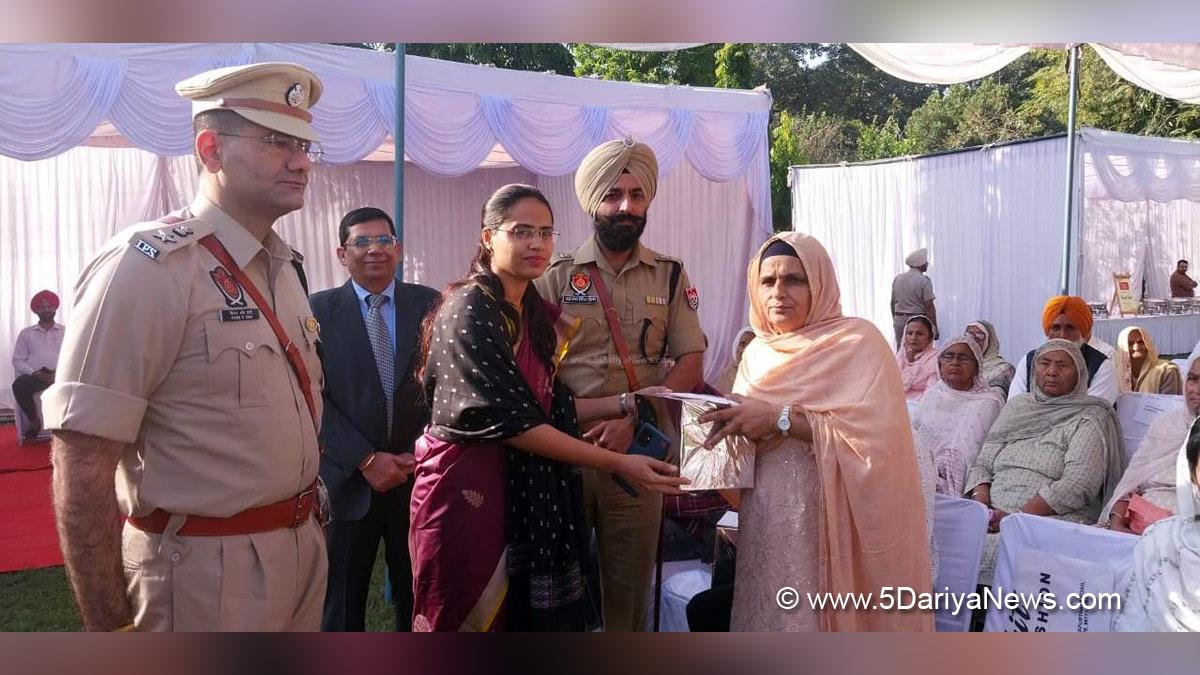 DC Ropar, Preeti Yadav, Deputy Commissioner Ropar, Rupnagar, Ropar, 64th Police Commemoration Day, Police Commemoration Day, Police, Punjab Police, Police Commemoration Day Parade 