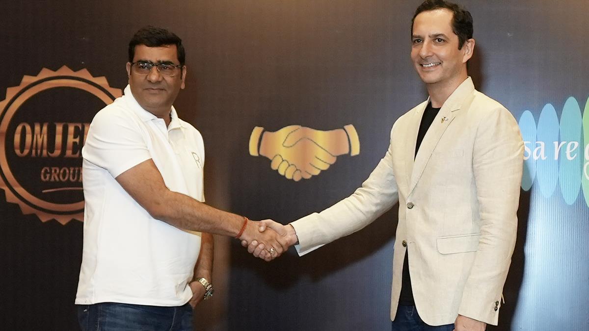 Pollywood, Siddharth Anand Kumar, Munish Sahni, Saregama, Yoodlee Films, Omjee Cine World Pvt Ltd, Omjee Group, Omjee Group Owner, Saregama Yoodlee Films, Saregama Yoodlee Films Owner, Saregama Omjee Collaboration, Saregama Omjee Collaboration Movies, Saregama Omjee Upcoming Movies, Saregama Omjee New Collaboration