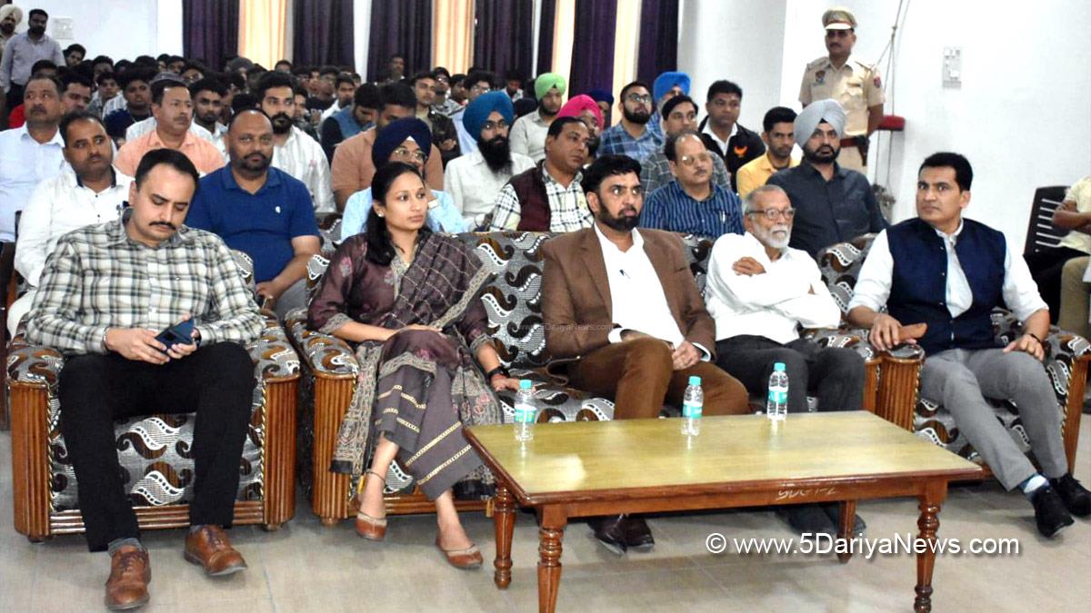 DC Hoshiarpur, Deputy Commissioner Hoshiarpur, Komal Mittal, Hoshiarpur, Vigilance Awareness Week-2023, Vigilance Awareness Week