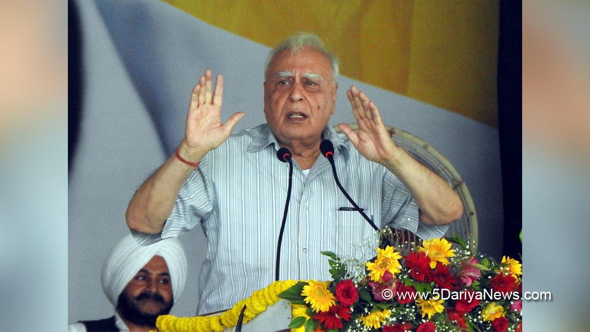 Kapil Sibal, Enforcement Directorate, Delhi Chief Minister Arvind Kejriwal, Arvind Kejriwal, Arvind Kejriwal ED Summon, Arvind Kejriwal ED Summon Reason