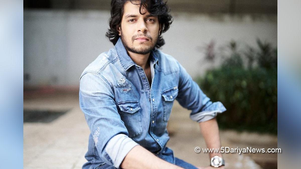 Bollywood, Entertainment, Mumbai, Actor, Actress, Cinema, Hindi Films, Movie, Mumbai News, Heroine, Junaid Khan, Strictly Unconventional, Strictly Unconventional Play, Aamir Khan, Aamir Khan Son, Aamir Khan Son Junaid Khan