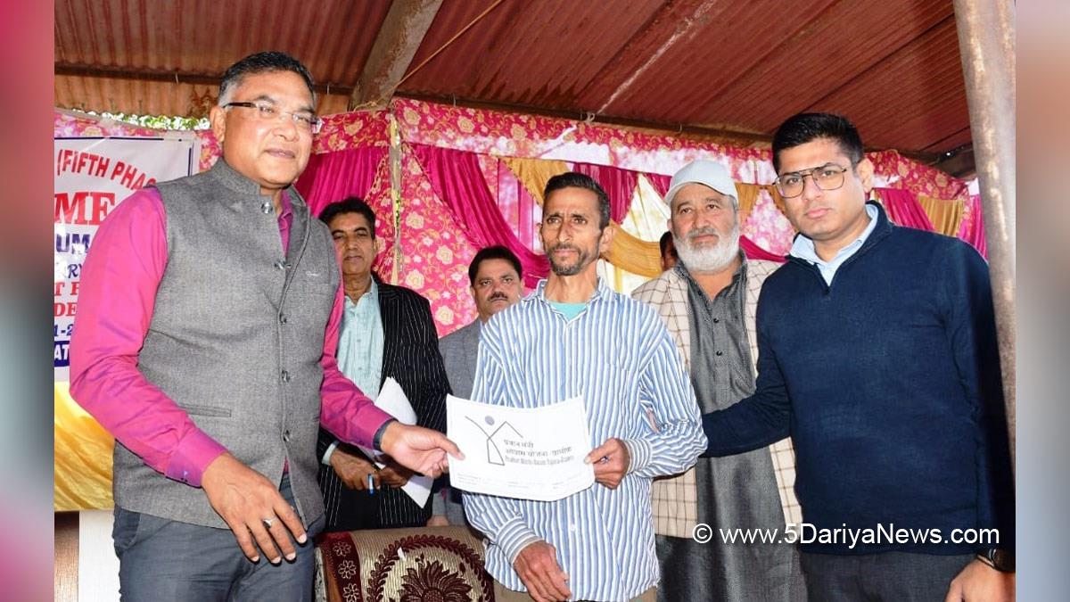 Shailendra Kumar, Principal Secretary Public Works Department, Srinagar, Kashmir, Jammu And Kashmir, Jammu & Kashmir, Back to Village, Back to Village 5, B2V5 programme, B2V5, B2V Phase-V, Back to Village Phase 5th, Back to Village Phase 5th programme, B2V-5, Jammu, Kashmir, Jammu And Kashmir, Jammu & Kashmir, Kashmir Valley