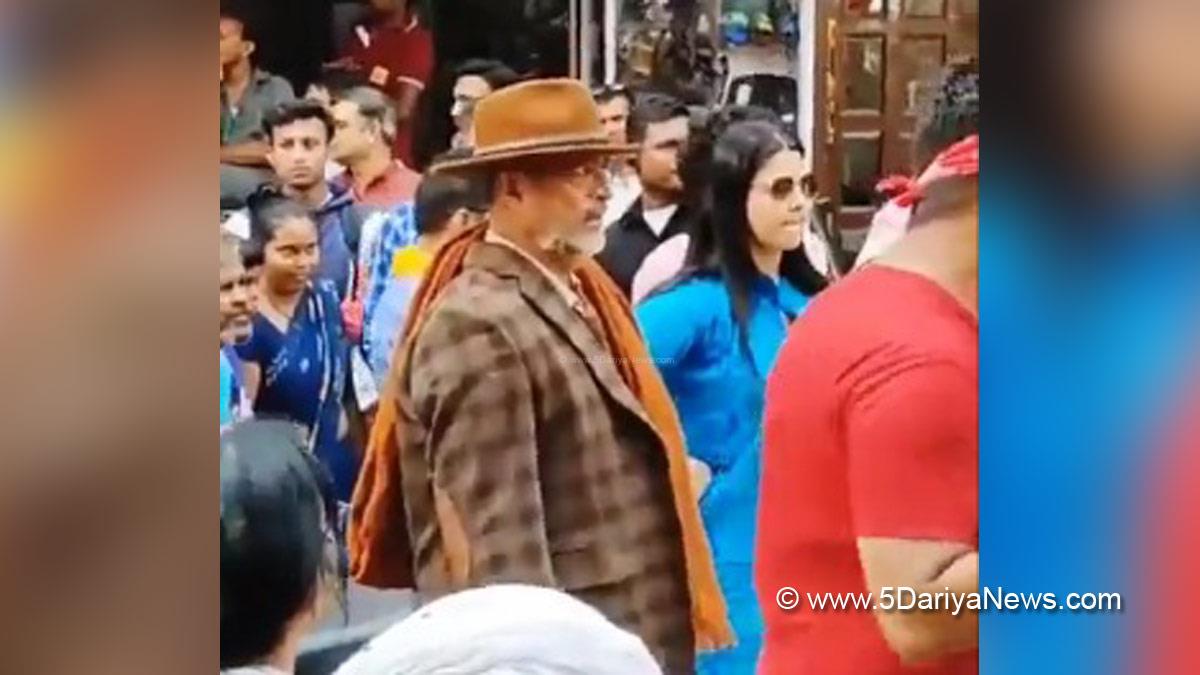 Bollywood, Entertainment, Mumbai, Actor, Actress, Cinema, Hindi Films, Movie, Mumbai News, Nana Patekar, Nana Patekar Video, Nana Patekar Losses Cool, Nana Patekar Angry, Nana Patekar Viral Video