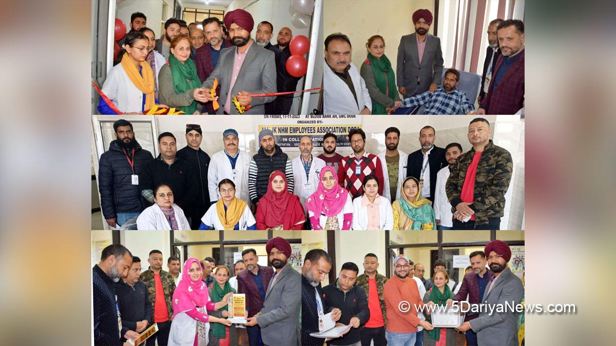 Doda, Deputy Commissioner Doda, Harvinder Singh, Kashmir, Jammu And Kashmir, Jammu & Kashmir, District Administration Doda, Blood Donation Camp, Blood Camp, National Health Mission, Dr. Puja Vimesh, Dr. Ab Hamid Zargar