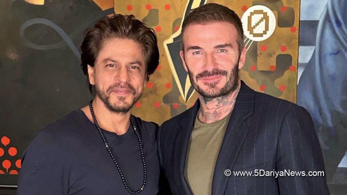 Bollywood, Entertainment, Mumbai, Actor, Shah Rukh Khan, Shah Rukh Khan Mannat, Shah Rukh Khan David Beckham, David Beckham MAnnat, David Beckham India, David Beckham SRK, David Beckham SRK Pics, SRK David Beckham, SRK David Beckham Pics, Shah Rukh Khan David Beckham Pics, Shah Rukh Khan David Beckham Mannat