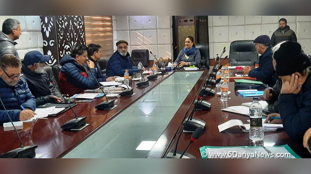 Hina Bhat, Kashmir, Jammu And Kashmir, Jammu & Kashmir, Jammu, J&K Khadi Villages and Industries Board, JKKVIB, Dr.Hina Shafi Bhat, KVIB