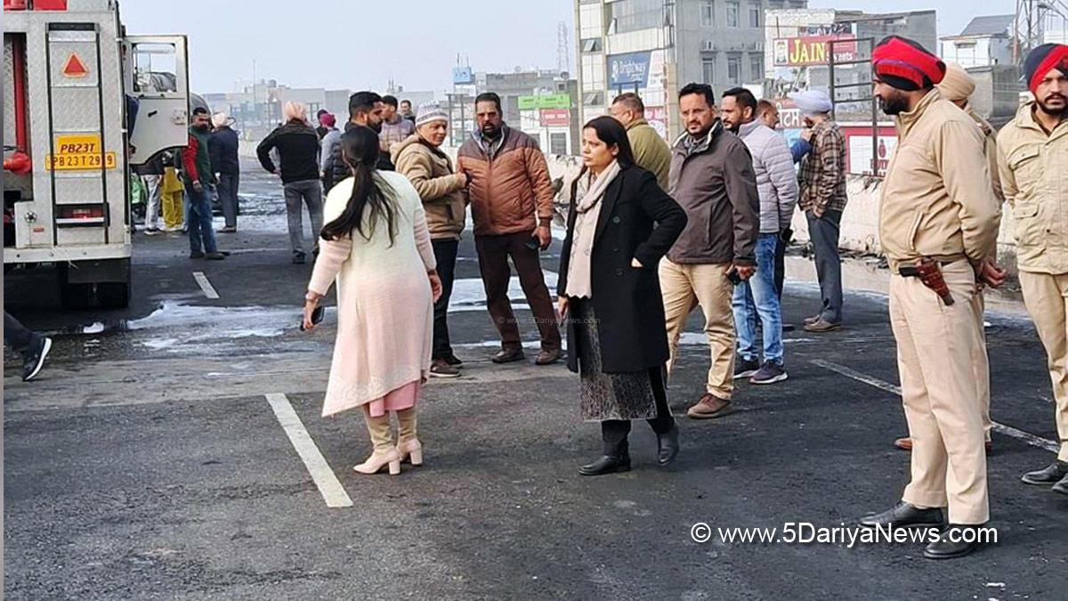 Oil tanker mishap at Khanna
