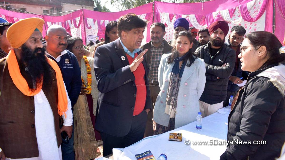 Bram Shanker Jimpa, AAP, Aam Aadmi Party, Aam Aadmi Party Punjab, AAP Punjab, Government of Punjab, Punjab Government, Hoshiarpur, DC Hoshiarpur, Deputy Commissioner Hoshiarpur, Komal Mittal, Hoshiarpur, AAP Di Sarkar Aap De Dwar