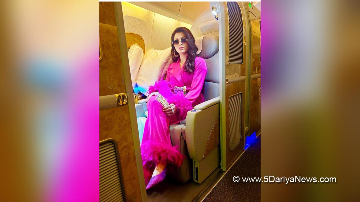 Urvashi Rautela, Bollywood, Entertainment, Mumbai, Actress, Cinema, Hindi Films, Movie, Mumbai News, Heroine