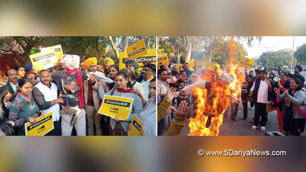  Protest, Agitation, Demonstration, Dr. S.S Ahluwalia, Dr. Sunny Singh Ahluwalia, Sunny Singh Ahluwalia, AAP, Aam Aadmi Party, Aam Aadmi Party Punjab, AAP Punjab