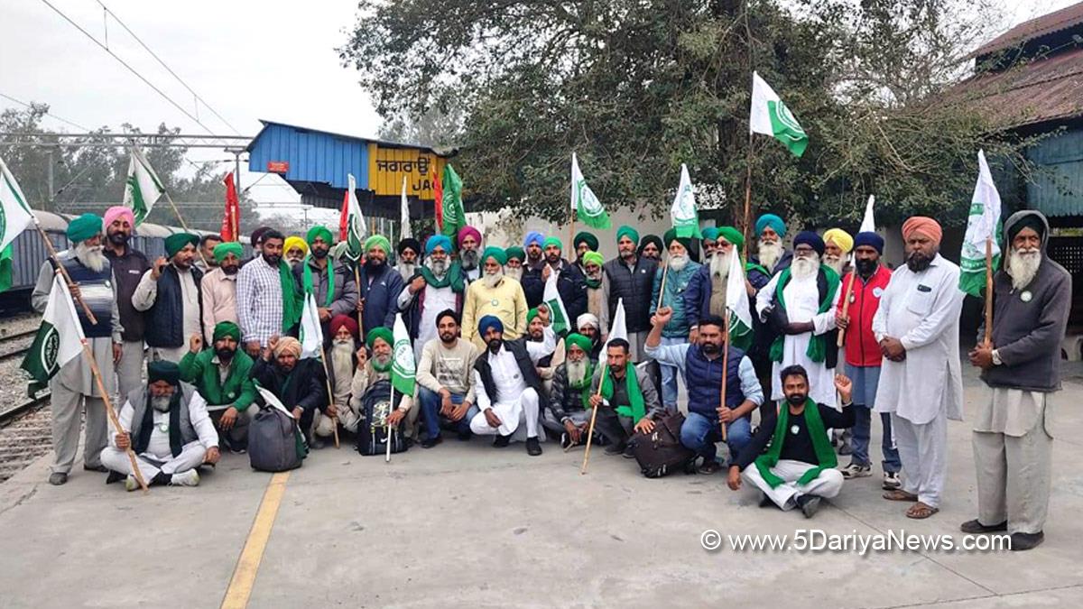 Farmer Protest,Protest,Agitation,Demonstration,Samyukta Kisan Morcha,Sanyukt Kisan Morcha,Farmers Protest,Farmer Protest 2024,Farmers Protest 2024,MSP,Minimum Support Prices,Shambhu Border,Khanauri Border Jagraon