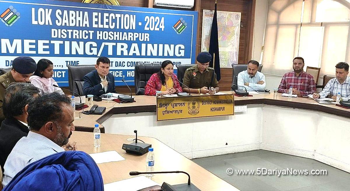 Komal Mittal, DC Hoshiarpur, Deputy Commissioner Hoshiarpur, Hoshiarpur, Election Commision Punjab, ECI, Chief Electoral Officer Punjab, Lok Sabha Elections 2024, General Elections 2024, CEO Punjab, Chunav Ka Parv, Desh Ka Garv