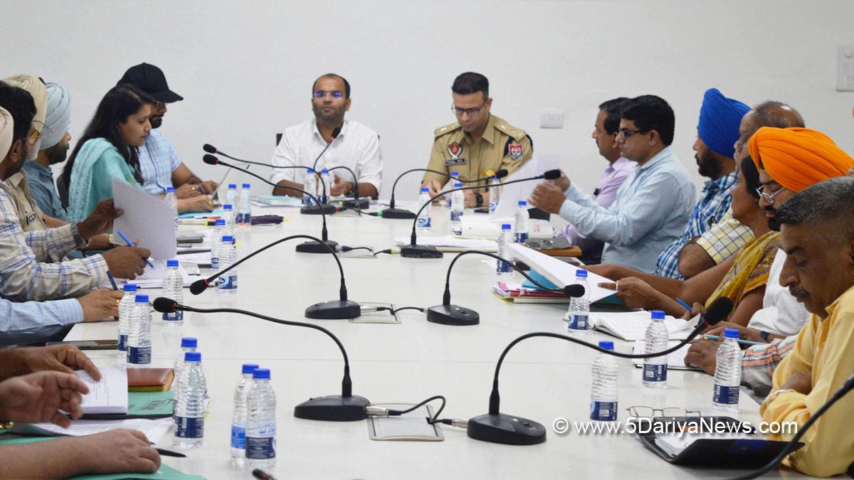 Aditya Uppal, DC Pathankot, Deputy Commissioner Pathankot, Pathankot, ECI, Chief Electoral Officer Punjab, Lok Sabha Elections 2024, General Elections 2024, CEO Punjab, Chunav Ka Parv, Desh Ka Garv