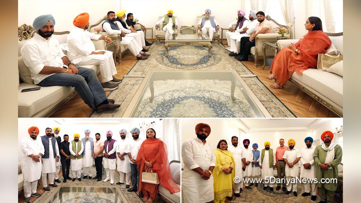 Bhagwant Mann holds meetings to discuss election campaign strategies with the AAP candidates and MLAs of Patiala and Faridkot