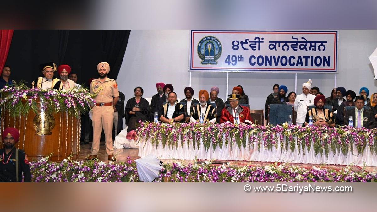 Banwari Lal Purohit, Banwarilal Purohit, Governor of Punjab, Punjab Governor, Punjab Raj Bhavan, Guru Nanak Dev University Amritsar, Guru Nanak Dev University, Prof. Jaspal Singh Sandhu, GNDU, Amritsar