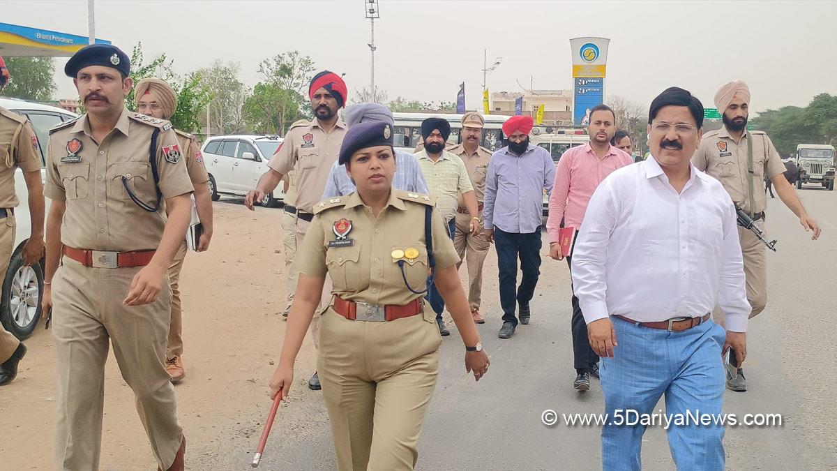 Dr. Pragya Jain, SSP Fazilka, Flag March Abohar, Fazilka Police, Fazilka, ECI, Chief Electoral Officer Punjab, Lok Sabha Elections 2024, General Elections 2024, CEO Punjab, Chunav Ka Parv, Desh Ka Garv