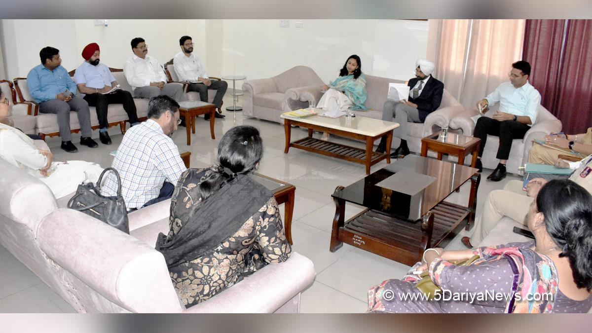 Komal Mittal, DC Hoshiarpur, Deputy Commissioner Hoshiarpur, Hoshiarpur