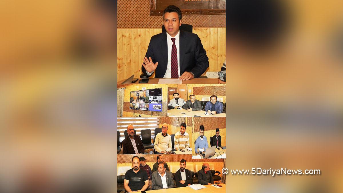 Dr. Bilal Mohi-Ud-Din Bhat, Srinagar, Deputy Commissioner Srinagar, Kashmir, Jammu And Kashmir, Jammu & Kashmir, District Administration Srinagar, Chief Electoral Officer J&K,Lok Sabha Elections 2024,General Elections 2024,CEO J&K,Chunav Ka Parv,Desh Ka Garv,No Voter To Be Left Behind