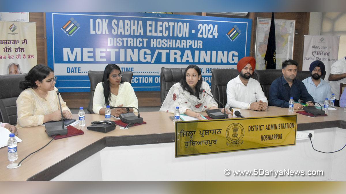 Komal Mittal, DC Hoshiarpur, Deputy Commissioner Hoshiarpur, Hoshiarpur, ECI, Chief Electoral Officer Punjab, Lok Sabha Elections 2024, General Elections 2024, CEO Punjab, Chunav Ka Parv, Desh Ka Garv