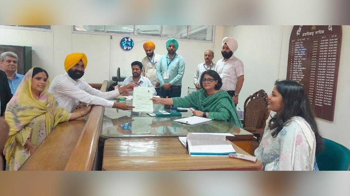 Parneet Shergill, DC Fatehgarh Sahib, Fatehgarh Sahib, Deputy Commissioner Fatehgarh Sahib, ECI,Chief Electoral Officer Punjab,Lok Sabha Elections 2024,General Elections 2024,CEO Punjab,Chunav Ka Parv,Desh Ka Garv, Gurpreet Singh GP