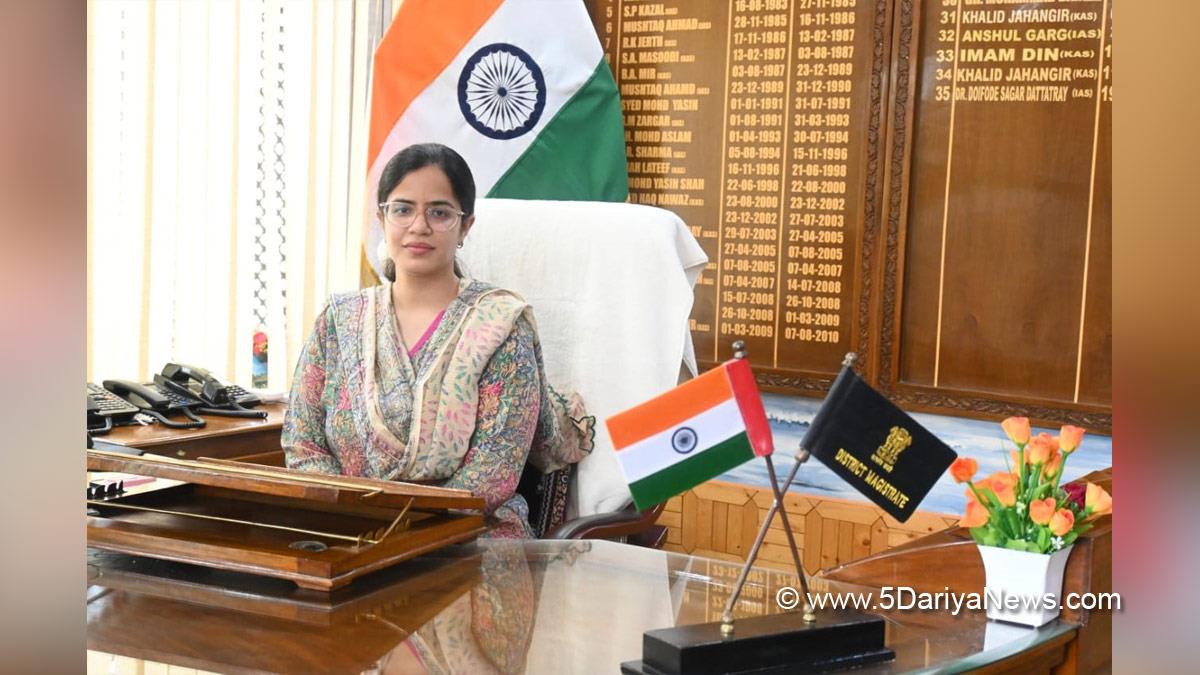 Ayushi Sudan, Kupwara, Deputy Commissioner Kupwara, Kashmir, Jammu And Kashmir, Jammu & Kashmir, District Administration Kupwara, Chief Electoral Officer J&K,Lok Sabha Elections 2024,General Elections 2024,CEO J&K,Chunav Ka Parv,Desh Ka Garv,No Voter To Be Left Behind