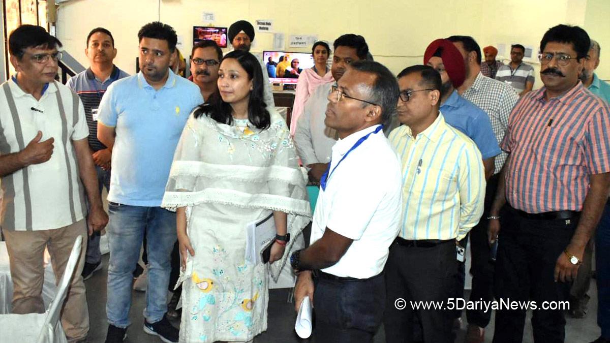 Komal Mittal, DC Hoshiarpur, Deputy Commissioner Hoshiarpur, Hoshiarpur, ECI, Chief Electoral Officer Punjab, Lok Sabha Elections 2024, General Elections 2024, CEO Punjab, Chunav Ka Parv, Desh Ka Garv