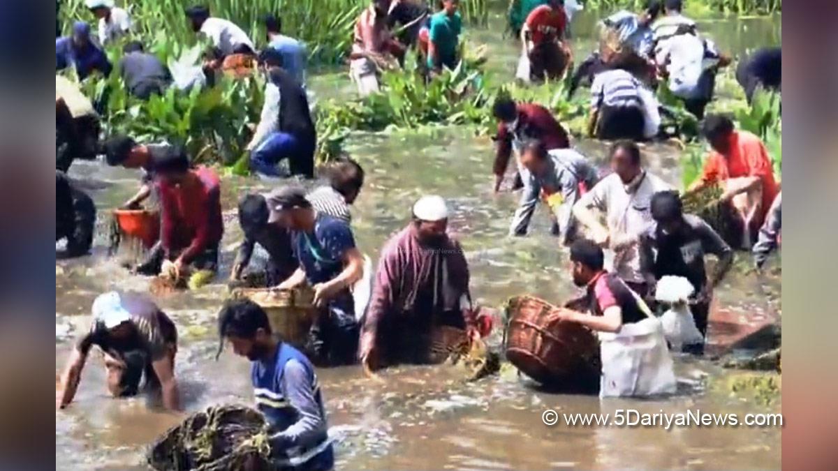Festival, Distinctive Spring Cleaning Festival, Kashmir Panzath Nag, Qazigund, Kashmir, Jammu And Kashmir, Jammu & Kashmir