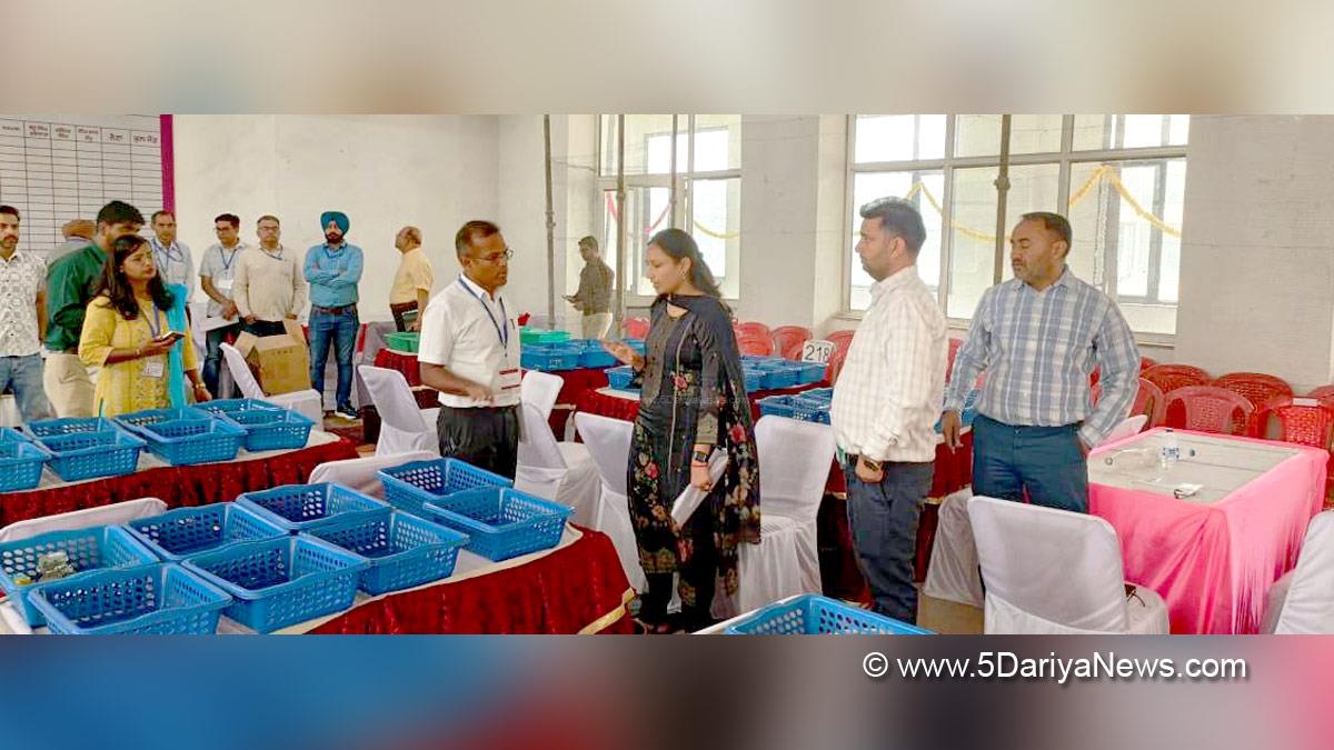 Komal Mittal, DC Hoshiarpur, Deputy Commissioner Hoshiarpur, Hoshiarpur, ECI, Chief Electoral Officer Punjab, Lok Sabha Elections 2024, General Elections 2024, CEO Punjab, Chunav Ka Parv, Desh Ka Garv