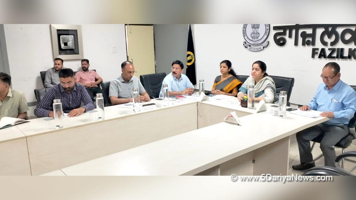 Senu Duggal, DC Fazilka, Fazilka, Deputy Commissioner Fazilka, ECI, Chief Electoral Officer Punjab, Lok Sabha Elections 2024, General Elections 2024, CEO Punjab, Chunav Ka Parv, Desh Ka Garv
