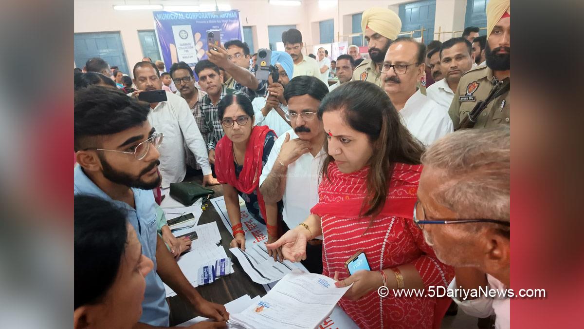 Senu Duggal, DC Fazilka, Fazilka, Deputy Commissioner Fazilka, Aap Di Sarkar Aap De Dwaar, Aap Di Sarkar Aap De Dwar, Aap Di Sarkar Aap De Dwaar Scheme, Aap Di Sarkar Aap De Dwaar Scheme In Punjab, Government of Punjab, Punjab Government