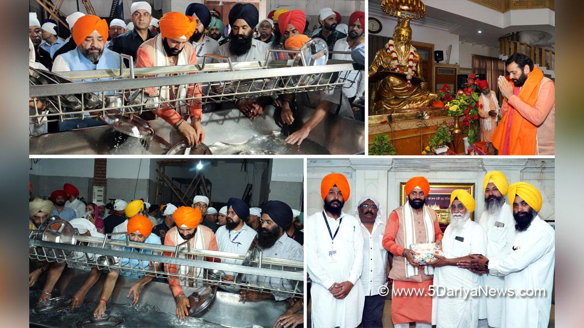 Nayab Singh Saini, Haryana, Bharatiya Janata Party, BJP, Haryana Chief Minister, Chief Minister of Haryana, BJP Haryana, Aseem Goel, Golden Temple, Sri Harmandir Sahib, Sri Darbar Sahib, Amritsar