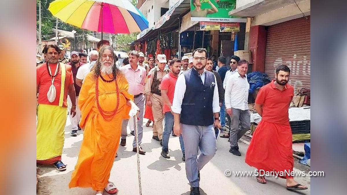 Yasin M. Choudhary, Poonch, Deputy Commissioner Poonch, Yasin Mohammad Choudhary, Kashmir, Jammu And Kashmir, Jammu & Kashmir, District Administration Poonch, Shri Amarnath Ji Yatra, Shri Amarnathji Yatra 2024, Amarnathji Yatra, Amarnathji Yatra 2024, Shri Amarnath Ji Pilgrimage, Shri Amarnathji Shrine Board, SASB, SANJY-2024