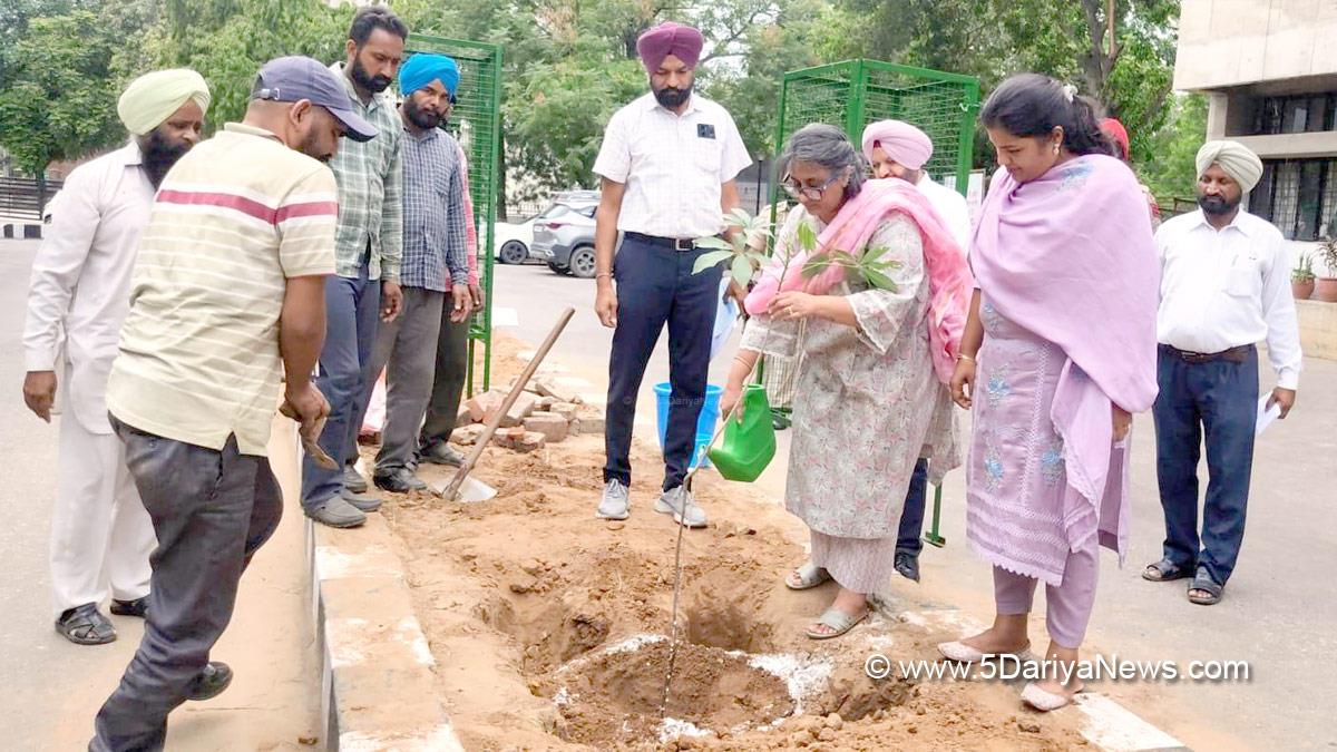 Parneet Shergill, DC Fatehgarh Sahib, Fatehgarh Sahib, Deputy Commissioner Fatehgarh Sahib 