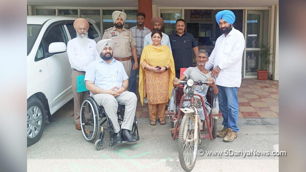 Dr. Charanjit Singh, Chamkaur Sahib, AAP, Aam Aadmi Party, Aam Aadmi Party Punjab, AAP Punjab