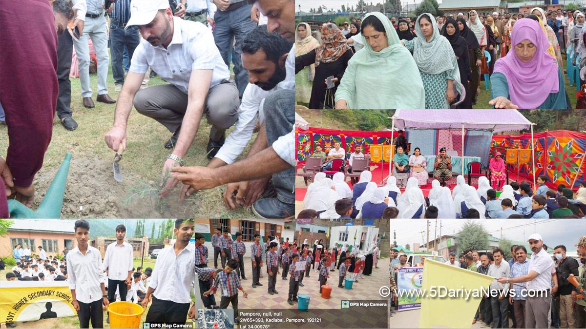 Dr Basharat Qayoom, Dr. Basharat Qayoom, Pulwama, Deputy Commissioner Pulwama, Kashmir, Jammu And Kashmir, Jammu & Kashmir, District Administration Pulwama, Tree Plantation, Forest Plantation, Plantation forestry, Tree Planting, Tree Plantation Drive, Plants Sapling, Tree Plantation Drive 2024, Ek Ped Maa Ke Naam, Ek Ped Shahidoon Ke Naam