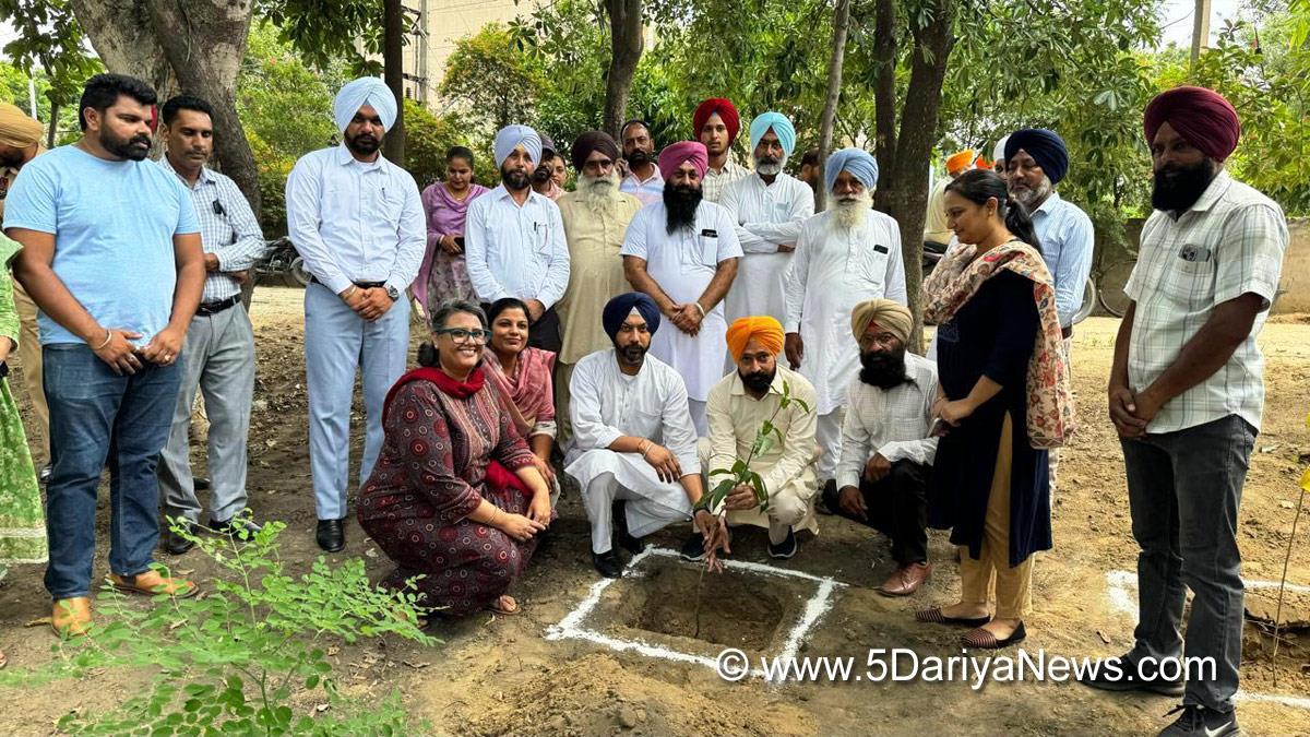 Lakhbir Singh Rai,AAP, Aam Aadmi Party, Aam Aadmi Party Punjab, AAP Punjab, Rupinder Singh Happy,Parneet Shergill, DC Fatehgarh Sahib, Fatehgarh Sahib, Deputy Commissioner Fatehgarh Sahib, Tree Plantation,Forest Plantation,Plantation forestry,Tree Planting,Tree Plantation Drive,Plants Sapling,Tree Plantation Drive 2024