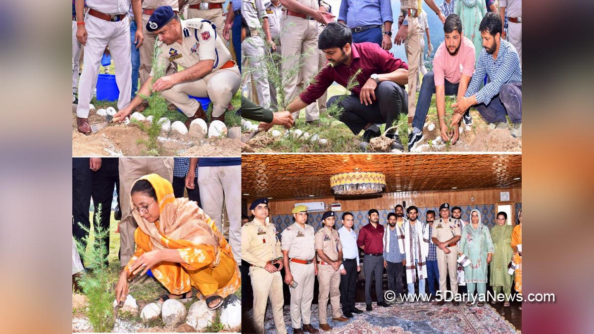 Dr. Devansh Yadav, Kishtwar, DDC Kishtwar, District Development Commissioner Kishtwar, Kashmir, Jammu And Kashmir, Jammu & Kashmir, District Administration Kishtwar, Tree Plantation, Forest Plantation, Plantation forestry, Tree Planting, Tree Plantation Drive, Plants Sapling, Tree Plantation Drive 2024