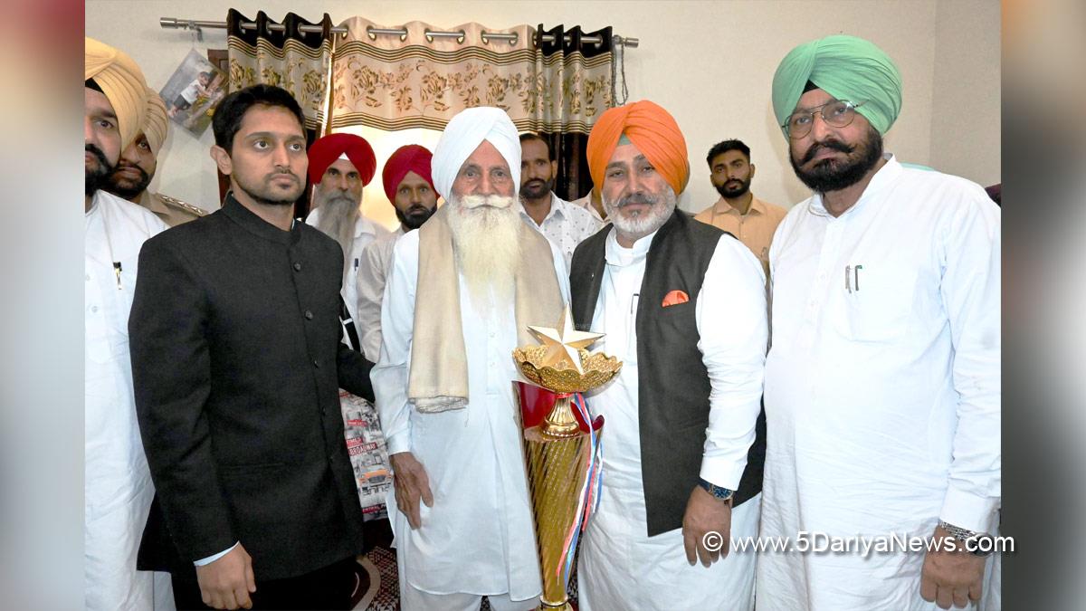 Chetan Singh Jauramajra, Chetan Singh Jormajra, Chetan Singh Jouramajra, AAP, Aam Aadmi Party, Aam Aadmi Party Punjab, AAP Punjab, Government of Punjab, Punjab Government, Principal Budh Ram,Paramvir Singh, DC Mansa, Deputy Commissioner Mansa, Independence Day, 15 August, 78th Independence Day, Independence Day of India, Tringa, Har Ghar Tringa