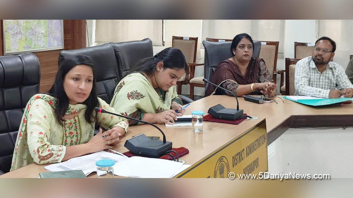 Komal Mittal, DC Hoshiarpur, Deputy Commissioner Hoshiarpur, Hoshiarpur