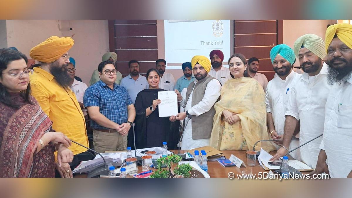 Harbhajan Singh ETO, AAP, Aam Aadmi Party, Aam Aadmi Party Punjab, AAP Punjab, Government of Punjab, Punjab Government,Amandeep Kaur Arora, Manjit Singh Bilaspur, Amritpal Singh Sukhanand, Davinderjit Singh Laddi Dhons, Vishesh Sarangal, DC Moga, Deputy Commissioner Moga, Moga