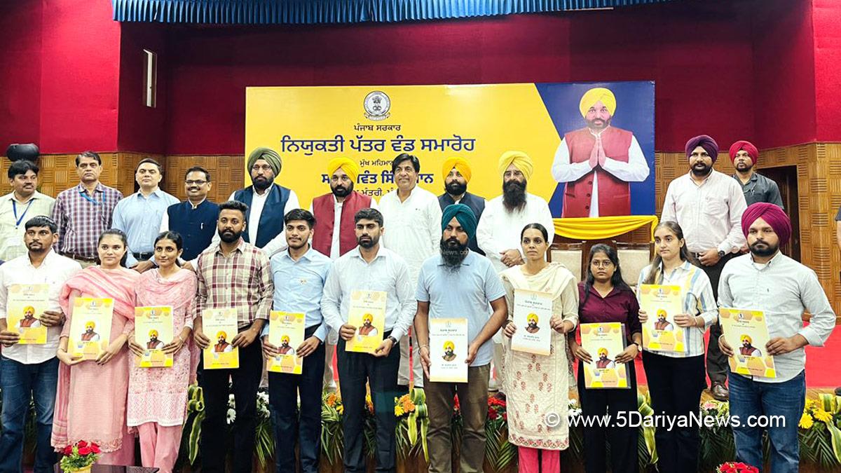 Bhagwant Mann, Bhagwant Singh Mann, AAP, Aam Aadmi Party, Aam Aadmi Party Punjab, AAP Punjab, Government of Punjab, Punjab Government, Punjab, Chief Minister Of Punjab, Gurmeet Singh Khuddian, Bram Shanker Jimpa 