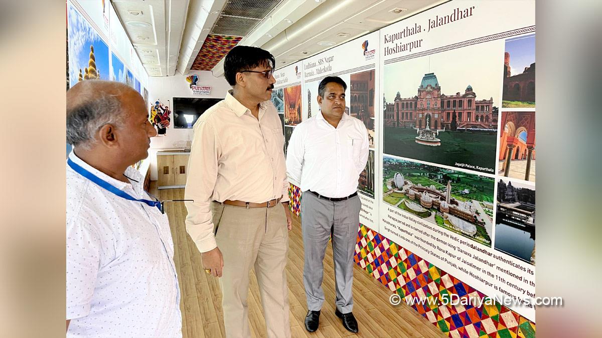 Rajesh Tripathi,DC Sri Mukatsar Sahib,Sri Mukatsar Sahib,Deputy Commissioner Sri Mukatsar Sahib,Dr.Sanjeev Kumar