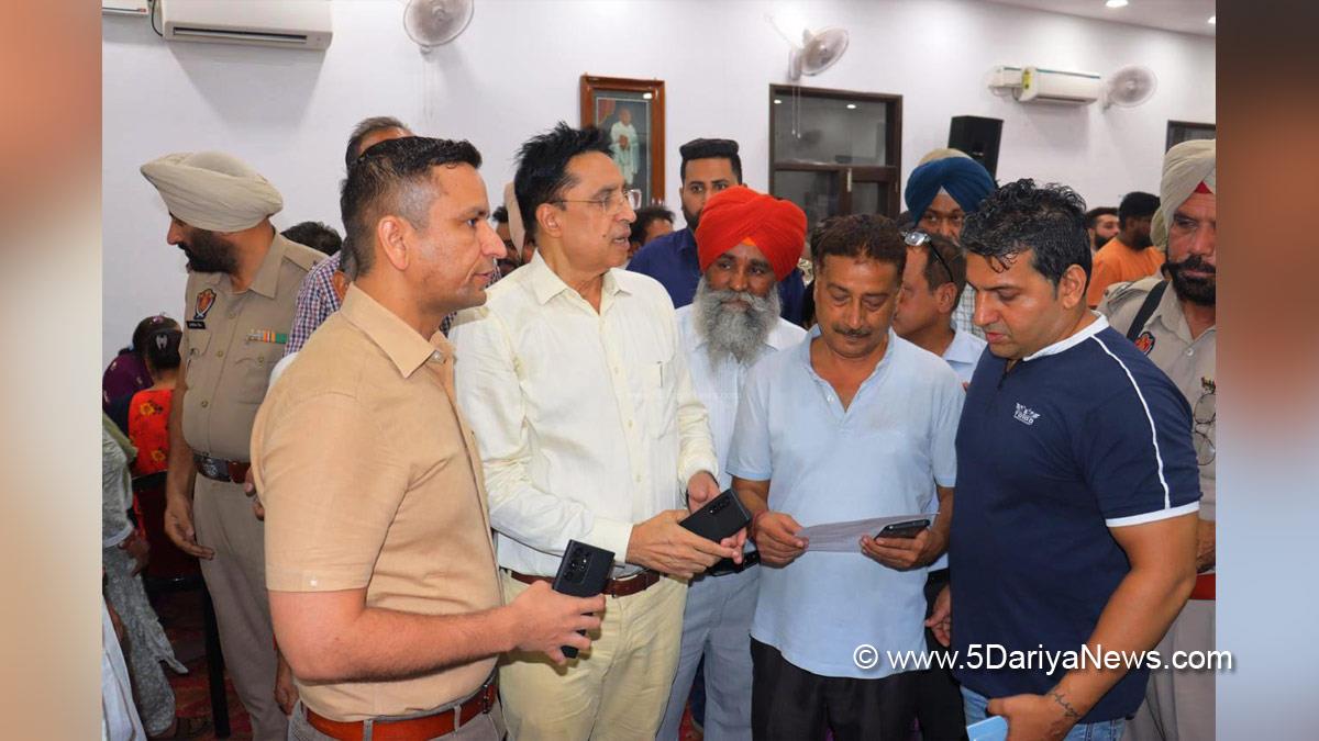 Dr. Ajay Gupta, AAP, Aam Aadmi Party, Aam Aadmi Party Punjab, AAP Punjab, Ghanshyam Thori, DC Amritsar, Amritsar, Deputy Commissioner Amritsar, Bhagwant Mann Sarkar Tuhade Dwar