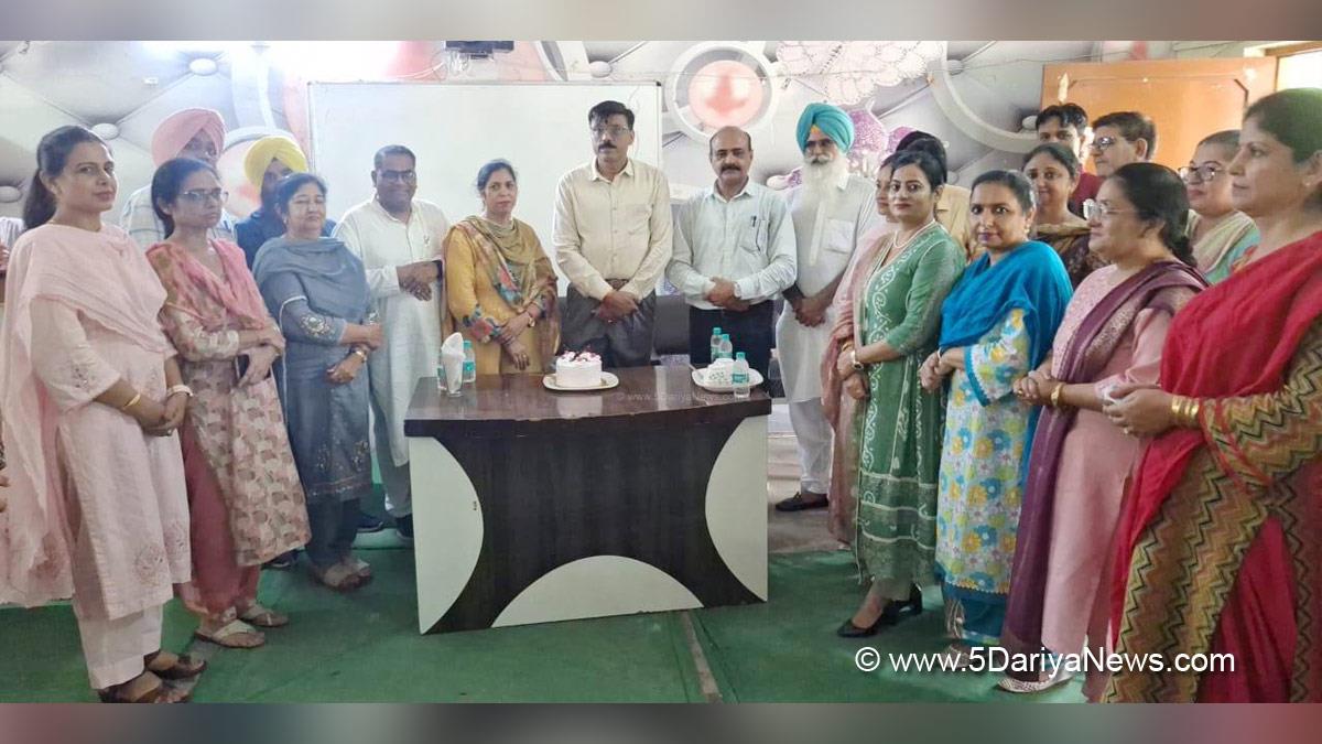 Rajesh Tripathi, DC Sri Mukatsar Sahib, Sri Mukatsar Sahib, Deputy Commissioner Sri Mukatsar Sahib, Teachers Day, Teachers Day 2024